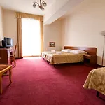 شقة Renesans